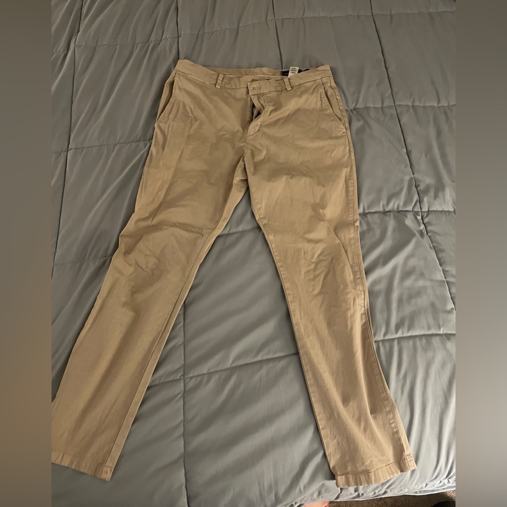 Vineyard Vines 36x32 Chino Khakis 36x32